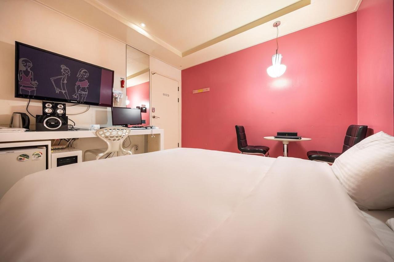 Guri Lexy Hotel Exteriör bild